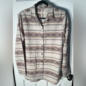 Women’s Woolrich Large Long Sleeve Button Aztec Southwestern Shirt